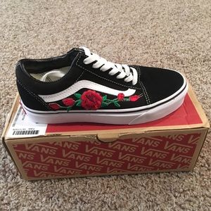 Vans Lace Up w/ Roses